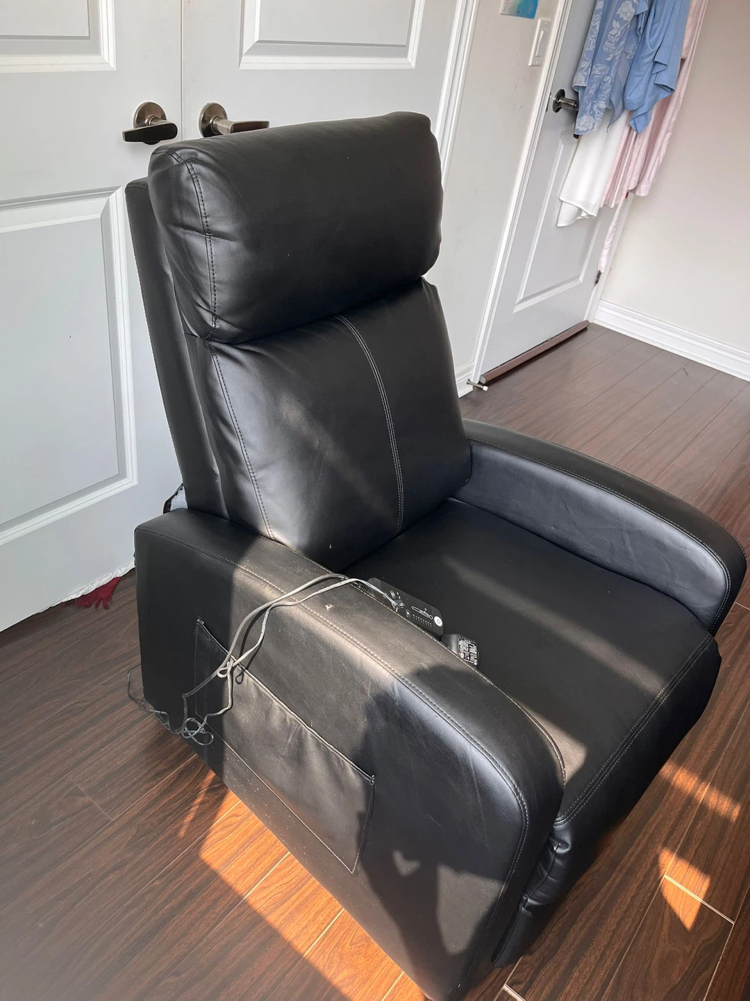 Black Leather Power Recliner Chair with Remote - photo 5