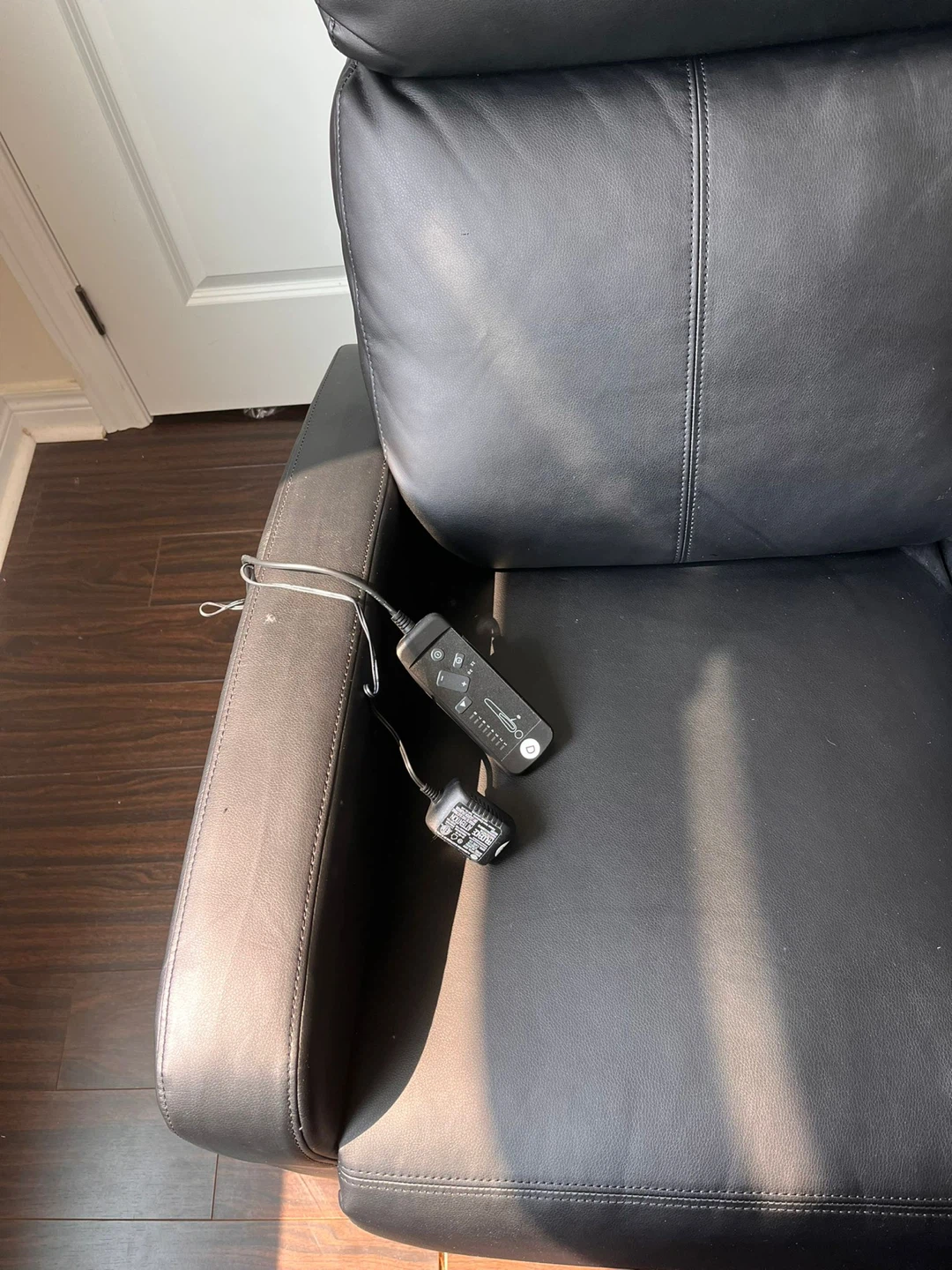 Black Leather Power Recliner Chair with Remote - photo 4
