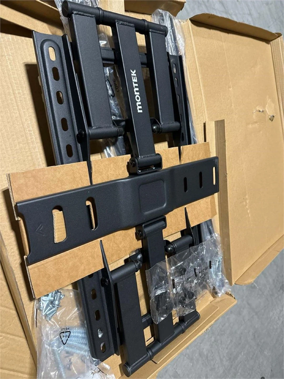 monTEK Ultra Slim TV Wall Mount - photo 3