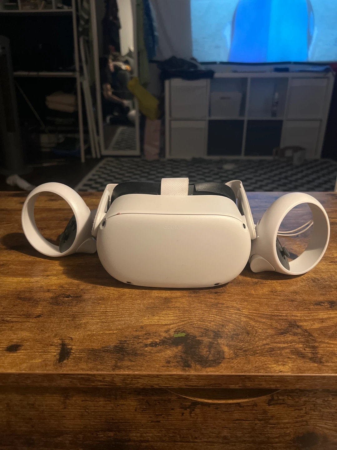 Oculus Quest 2 VR Headset with Controllers - photo 2