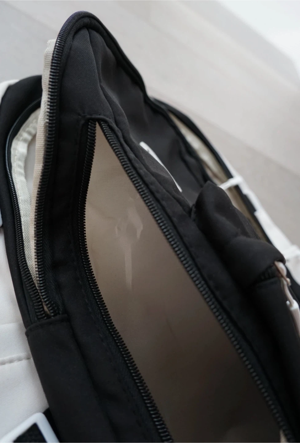Black and White Cute Backpack - photo 5