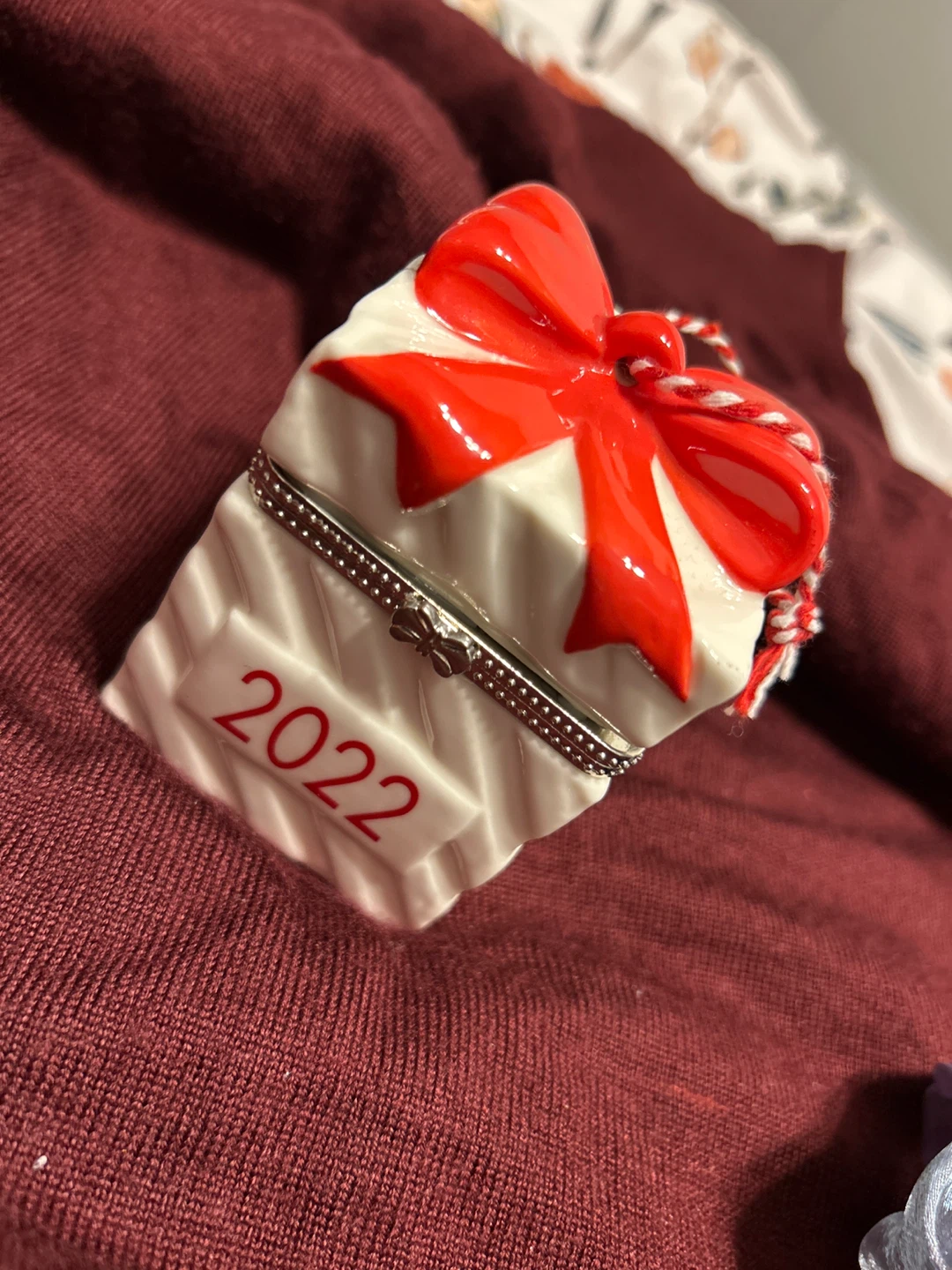2022 Keepsake Ornament with Scrunchie