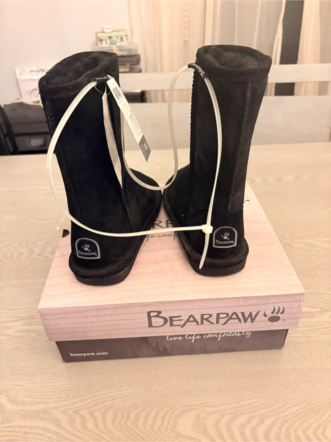 Bearpaw Black Suede Boots Size 8 - photo 5