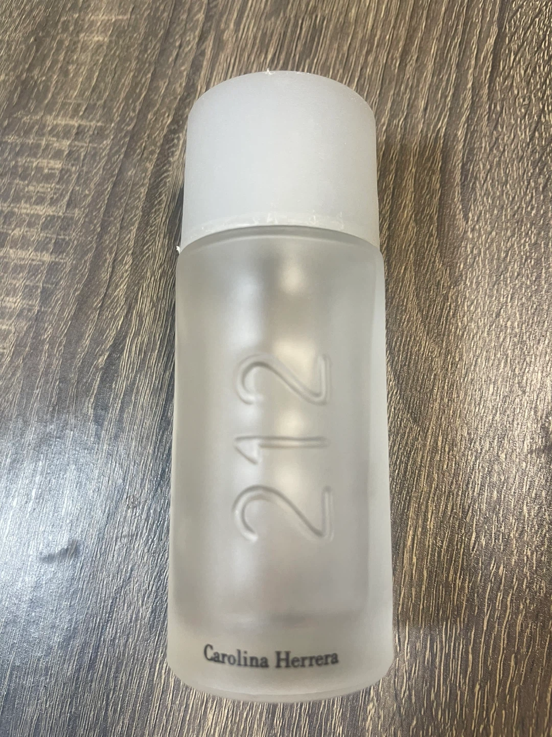 Original Carolina Herrera 212 MEN Eau de Toilette 100ml - photo 3