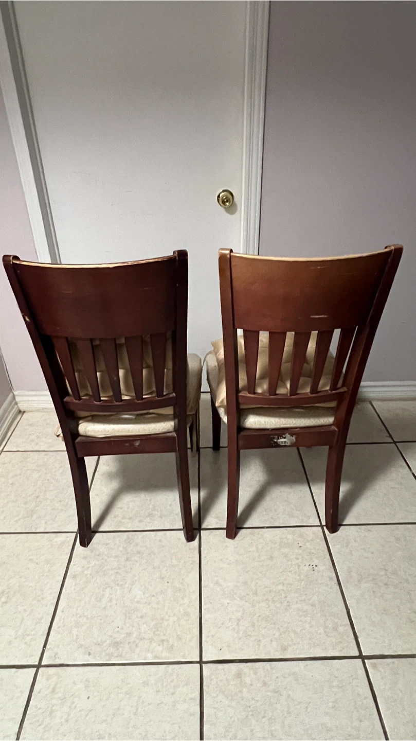 Set of 2 Wooden Dining Chairs – Used