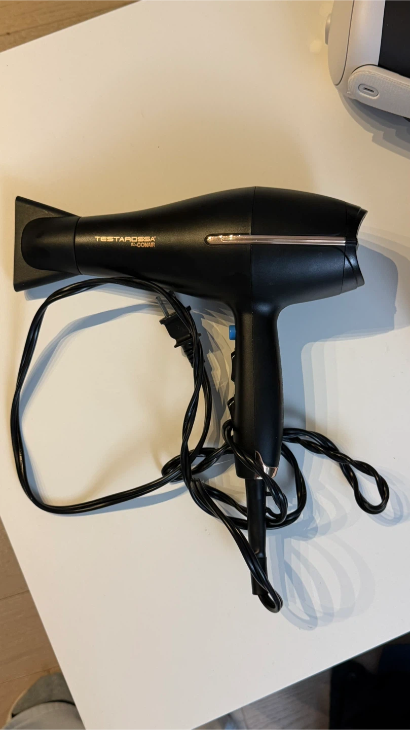 CONAIR Hair Dryer