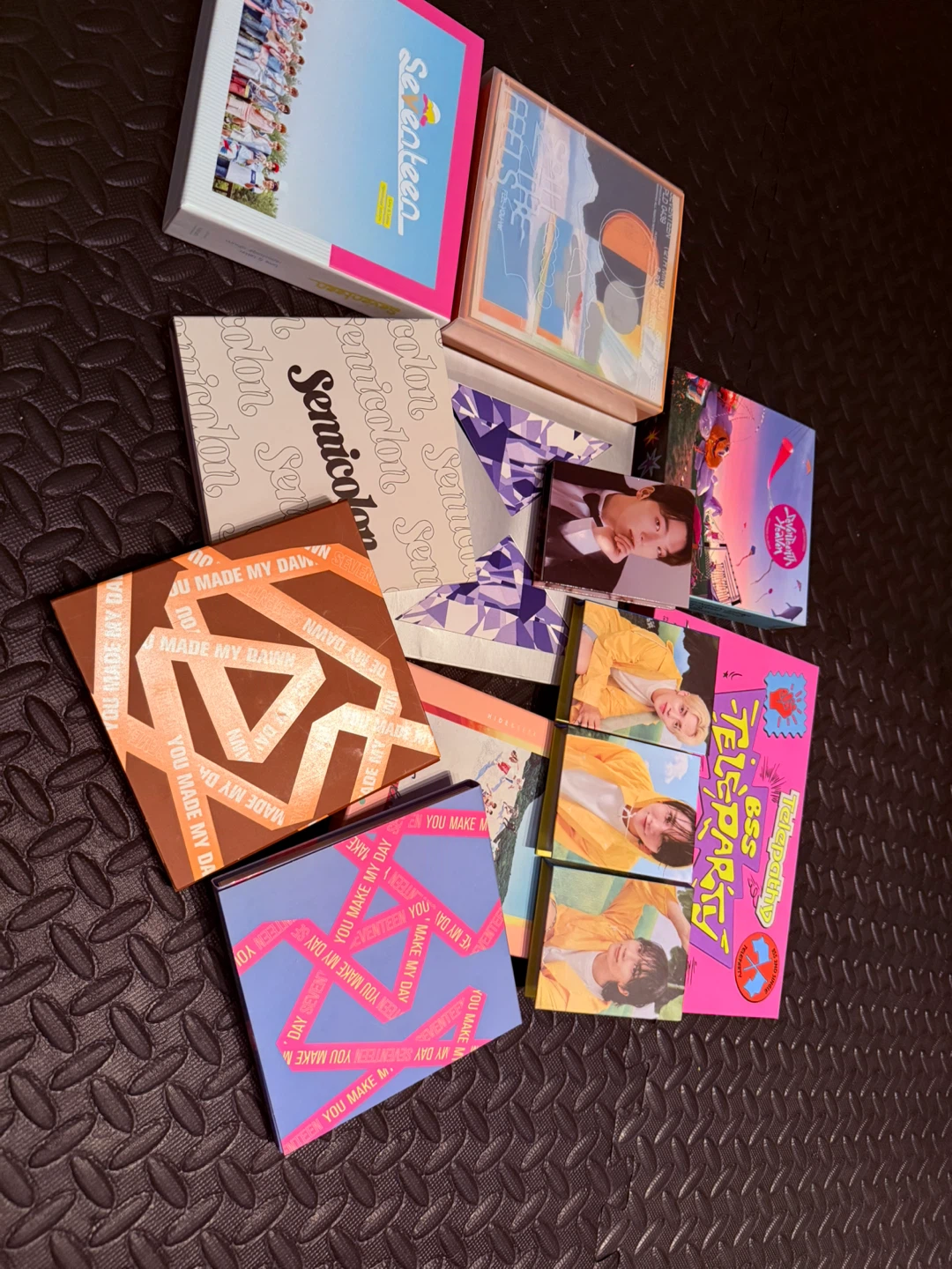 SEVENTEEN Photobooks and Albums Collection - photo 2