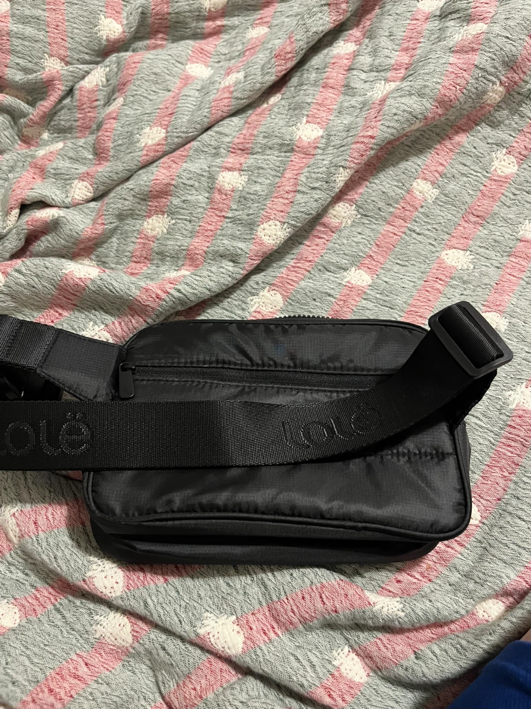 Lole Black Puffer Belt Bag - photo 2