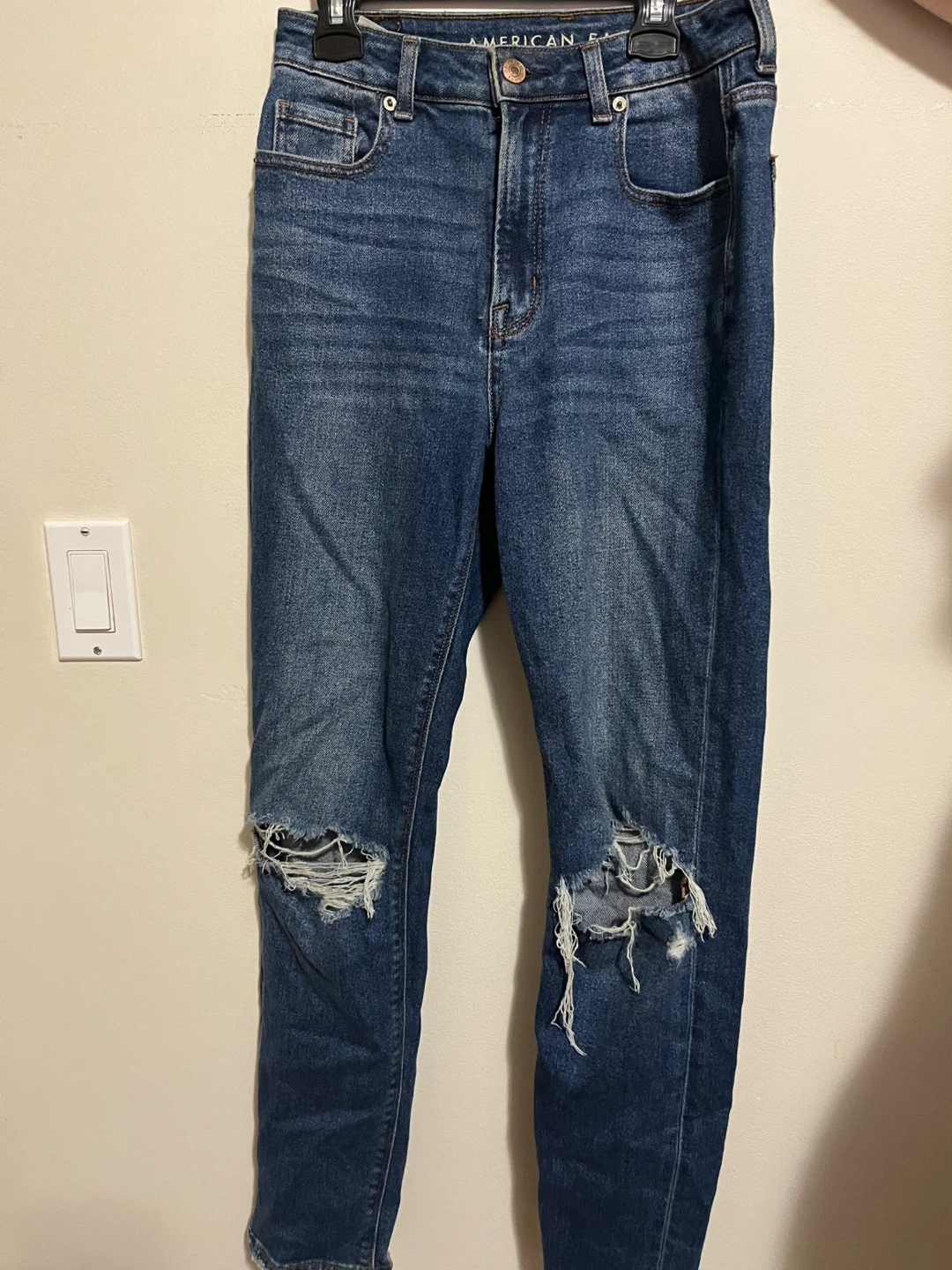 American Eagle Mom Jean - Size 0 Regular