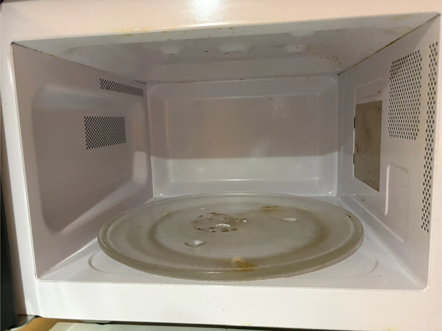 Hamilton Beach Microwave - photo 2