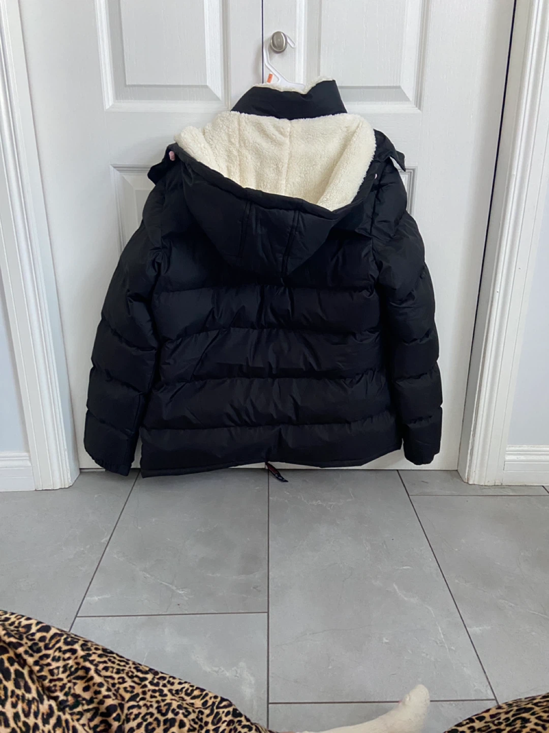Canada Weather Gear Black Puffer Jacket L/G - photo 2