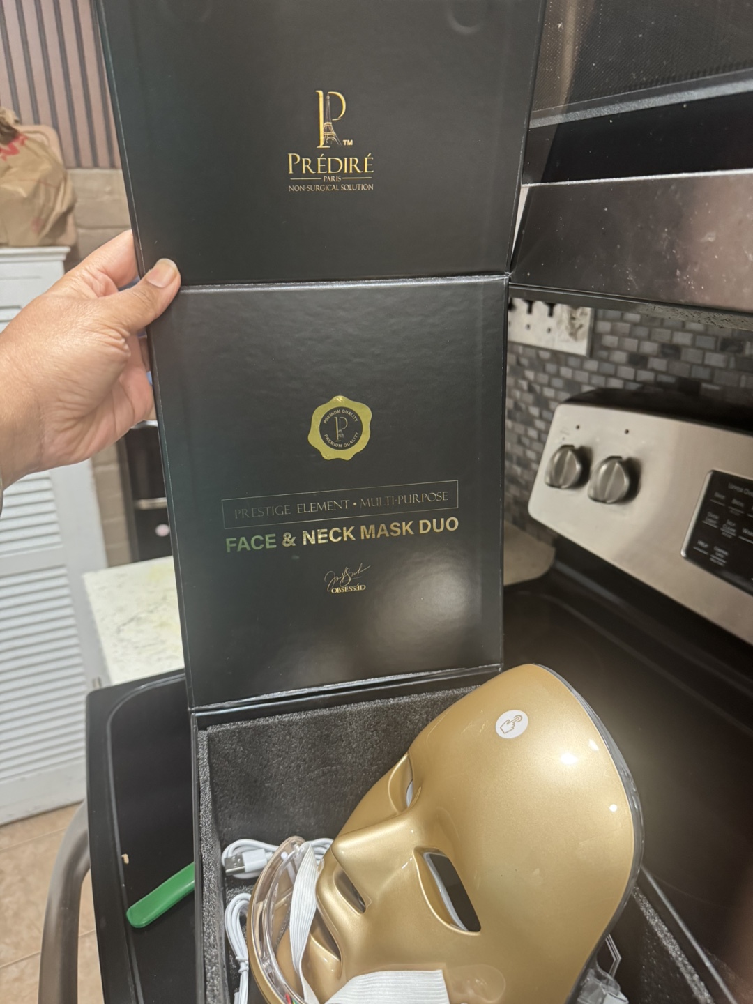 Predire Paris 8 Element Multi-Purpose Skincare Mask (Gold) - photo 4
