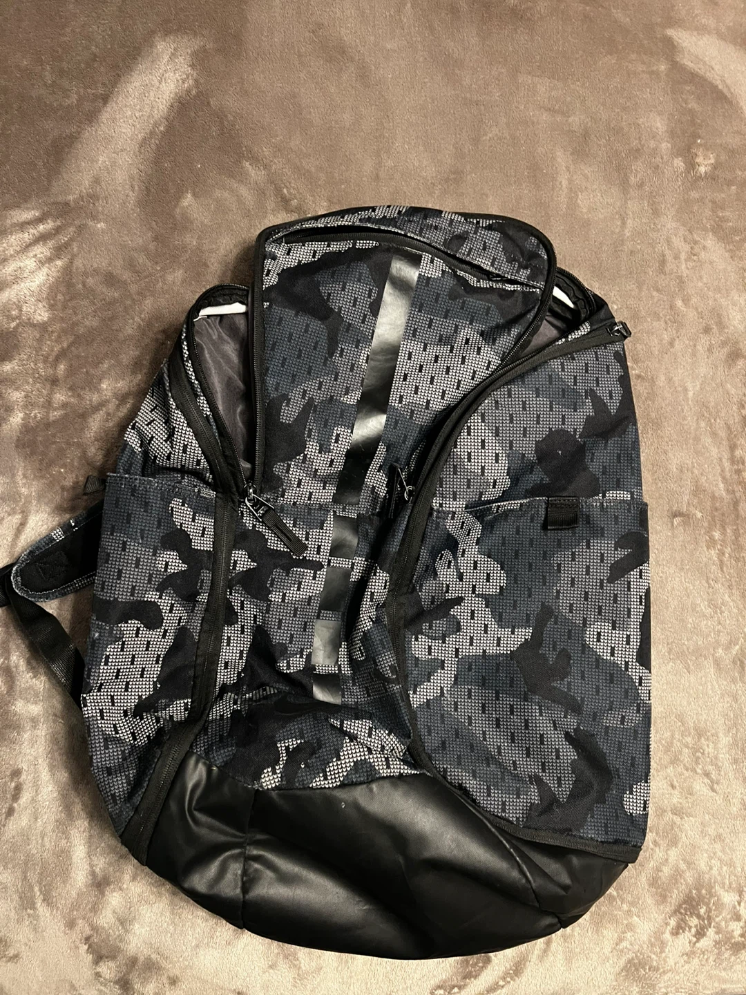 Nike Elite Bag
