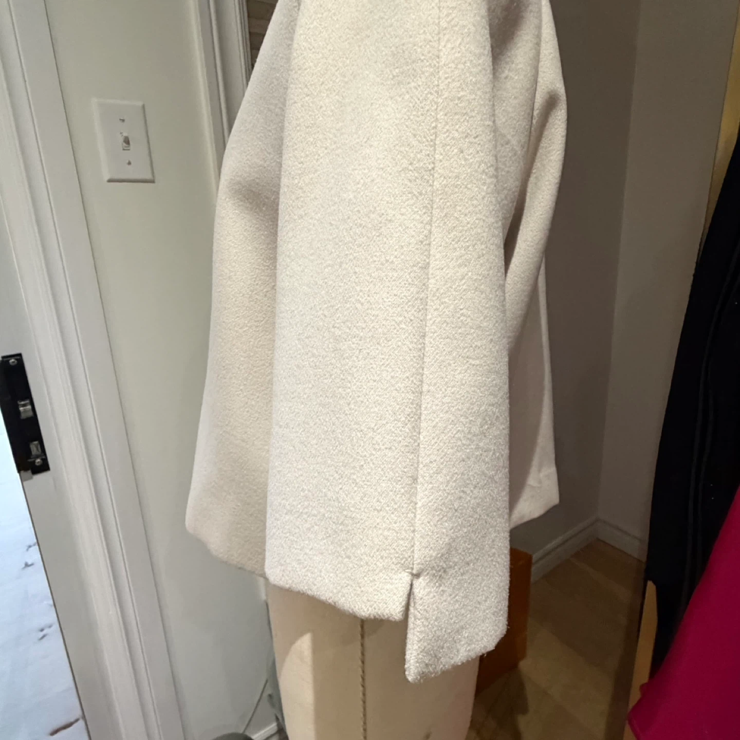 Cream Cropped Jacket with Teal Satin Lining - photo 4
