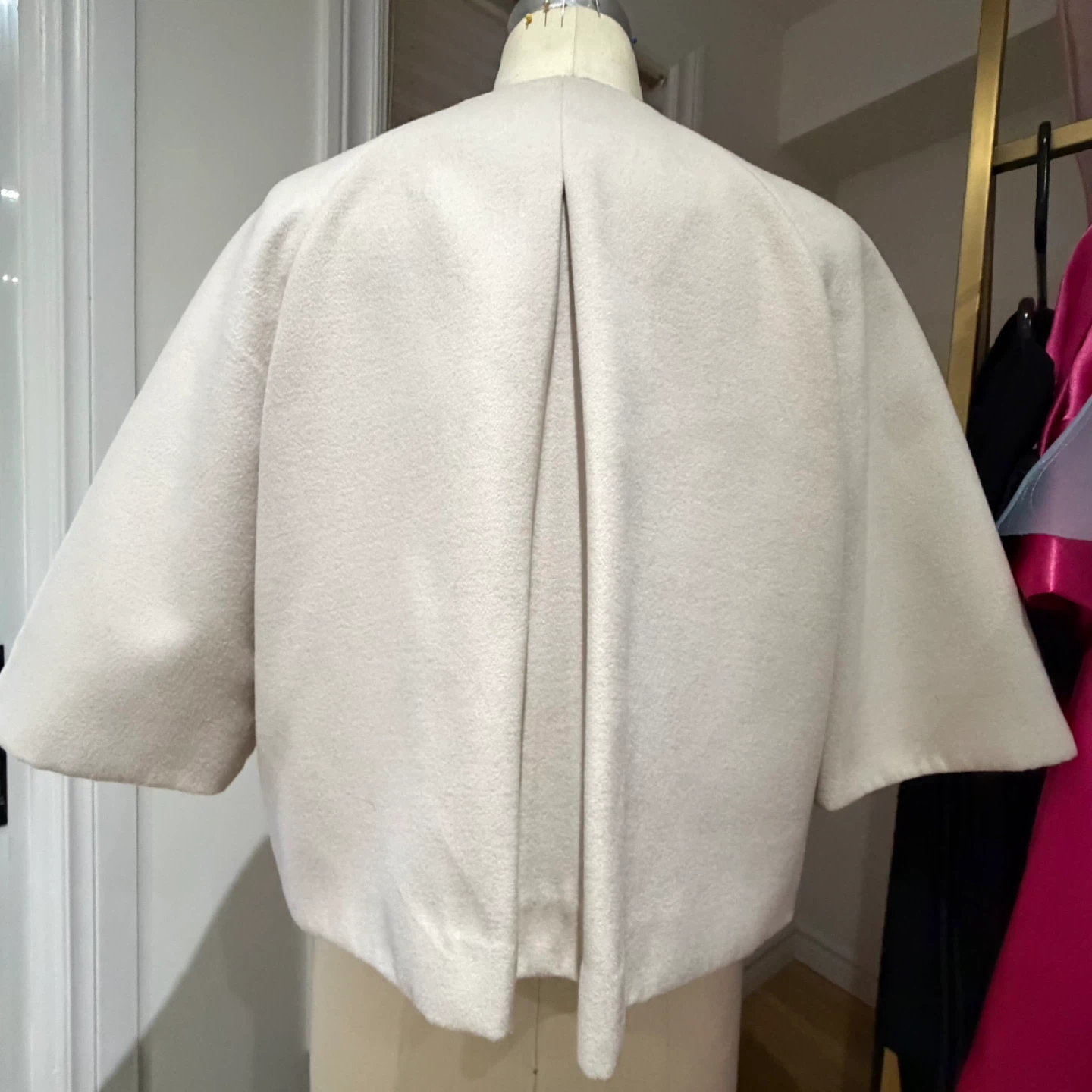 Cream Cropped Jacket with Teal Satin Lining - photo 3