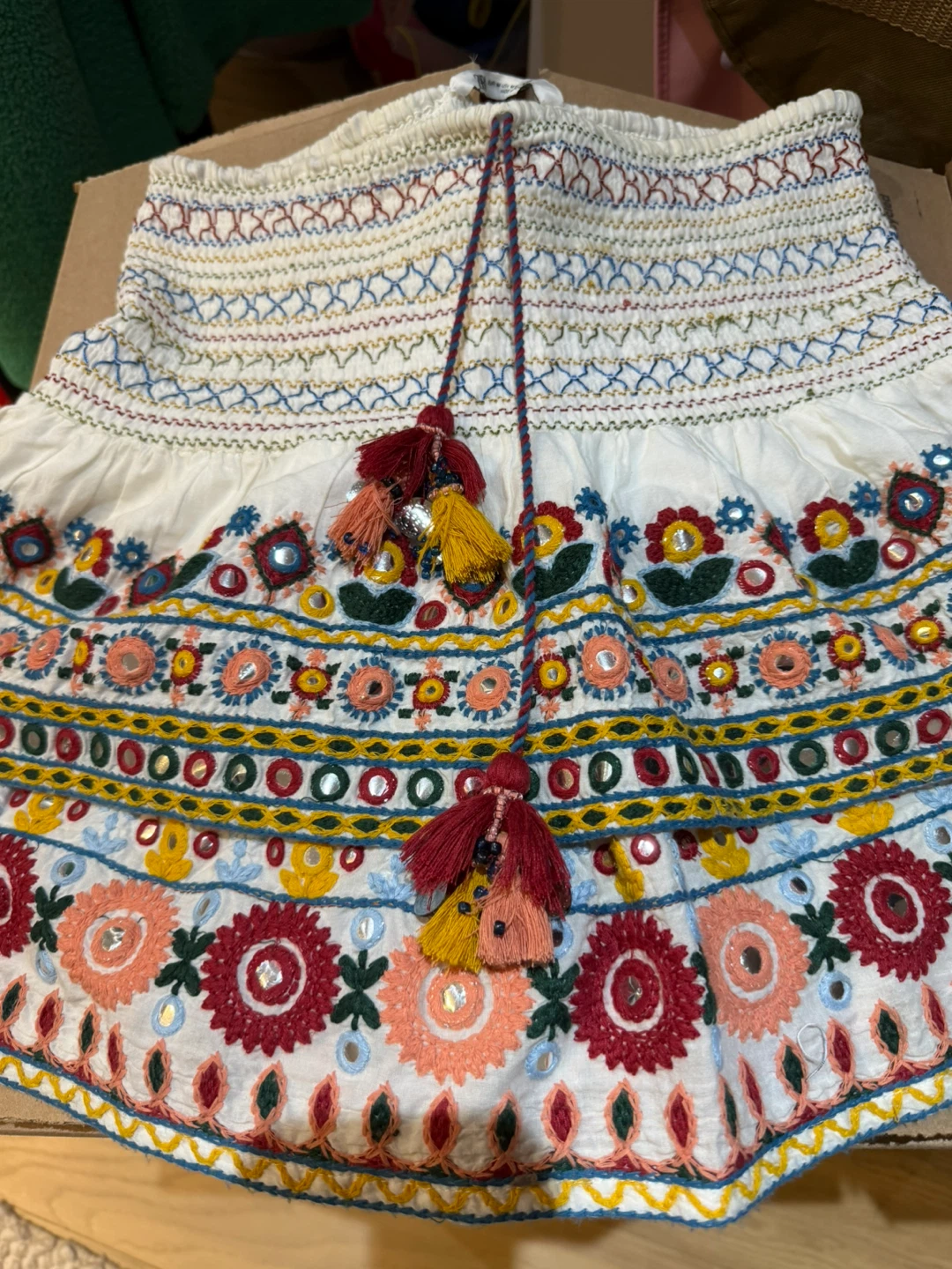 Embroidered White Cotton Skirt - Size M