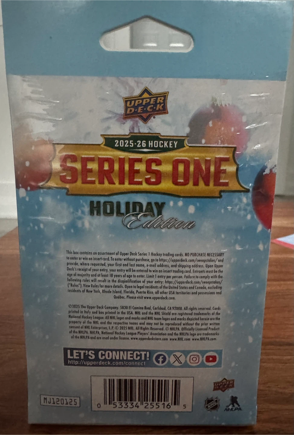 Upper Deck 2025-26 Hockey Series One Holiday Edition Box - photo 2
