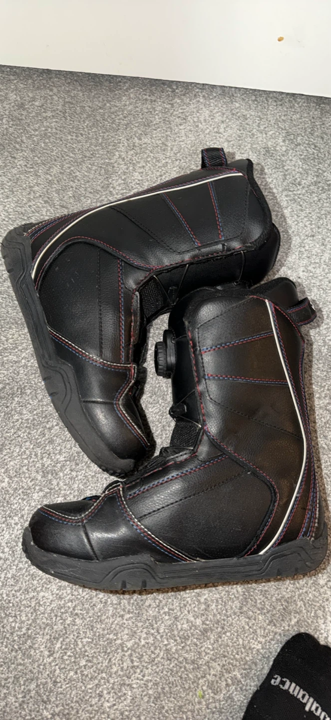 Size 5 K2 Snowboarding Boots - Boa Lacing System - photo 2