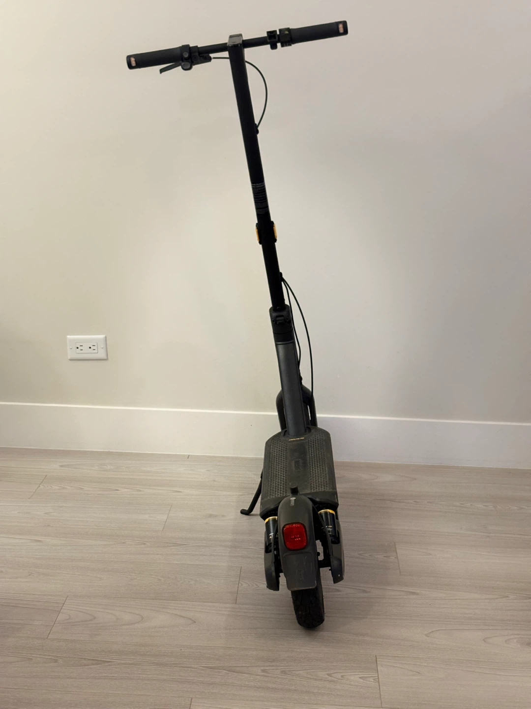 Segway Ninebot Max G2 Electric Scooter - photo 4