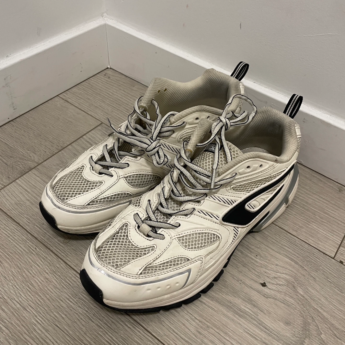 [Diesel] Men's White Shoes