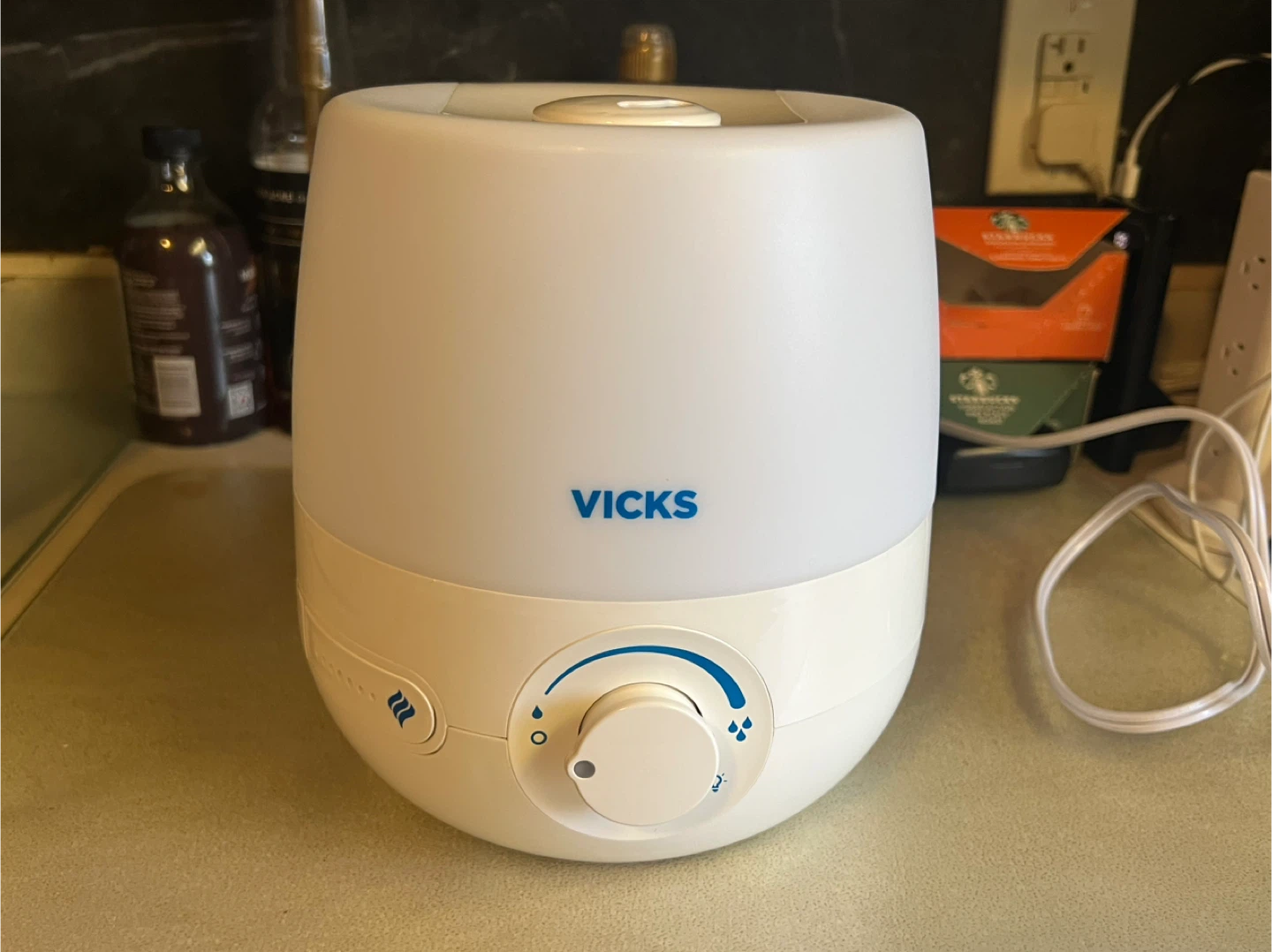 Vicks VUL530C Ultrasonic Cool Mist Humidifier Nightlight