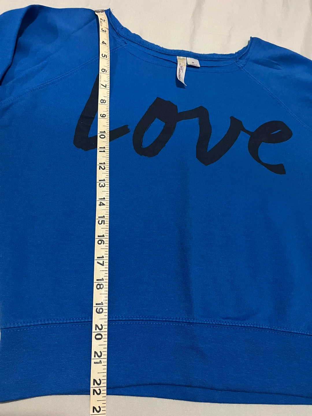 Feathers Blue "Love" Sweatshirt Size M 🌱 - photo 5