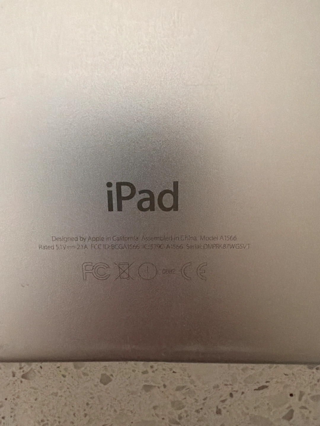Apple iPad A1566 - photo 2