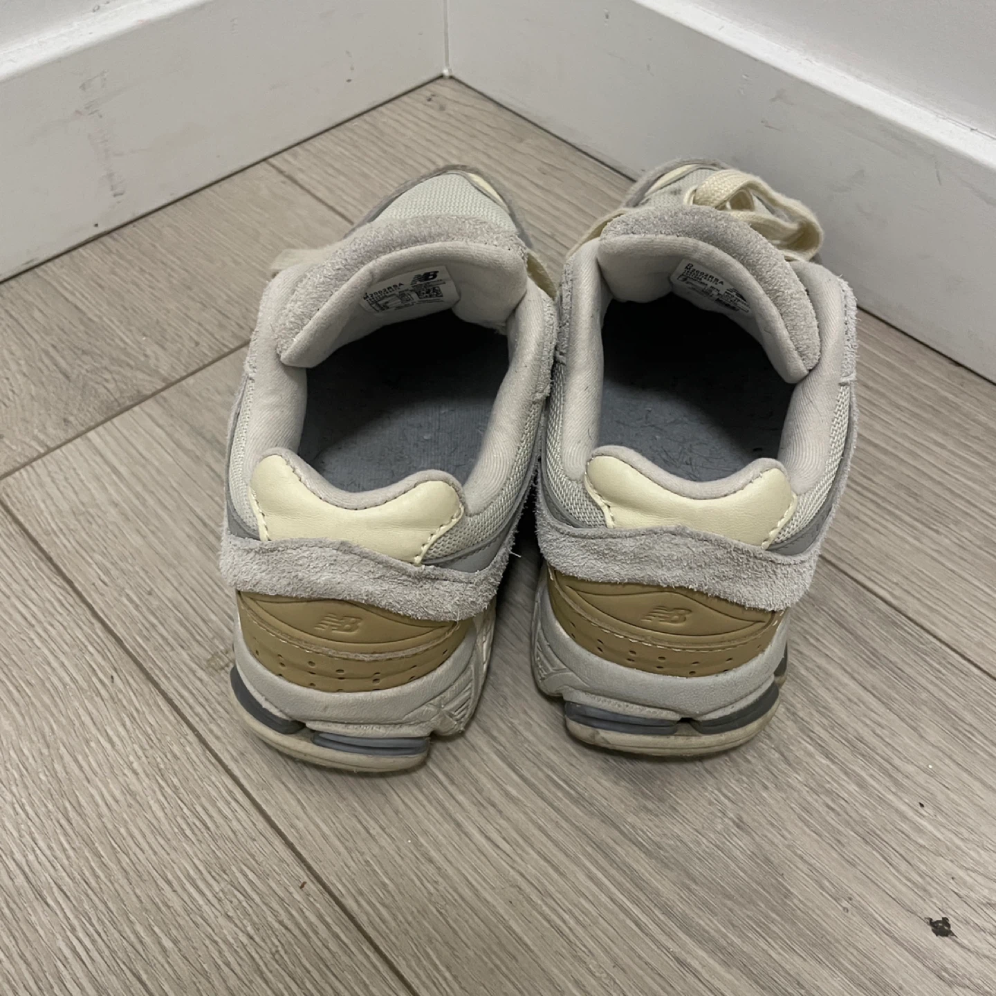 [New Balance] Grey Sneakers - Size 4 US - photo 3