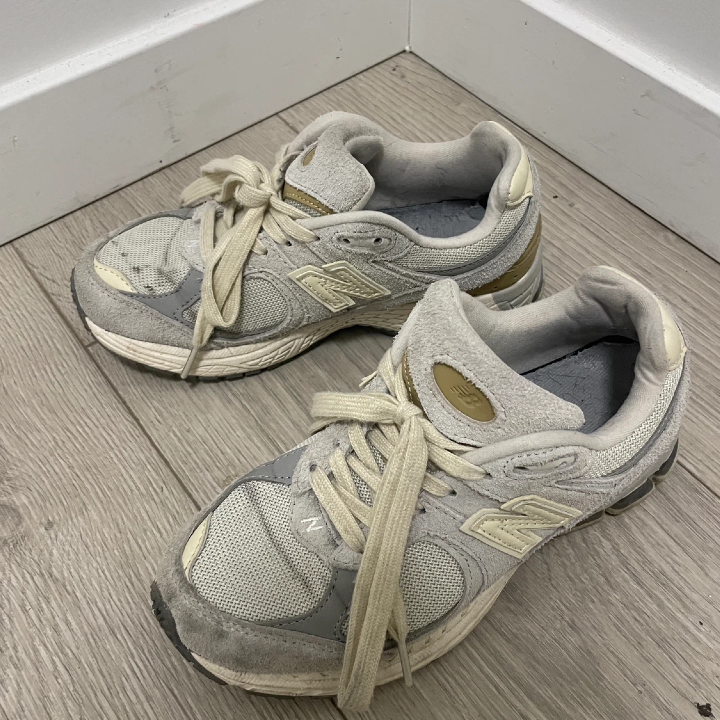 [New Balance] Grey Sneakers - Size 4 US - photo 2