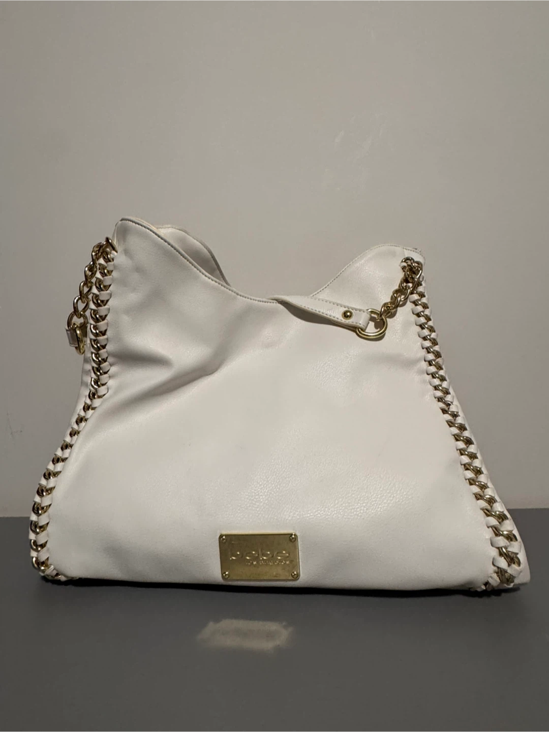 White Hobo Bag with Gold Chain Detail - photo 2