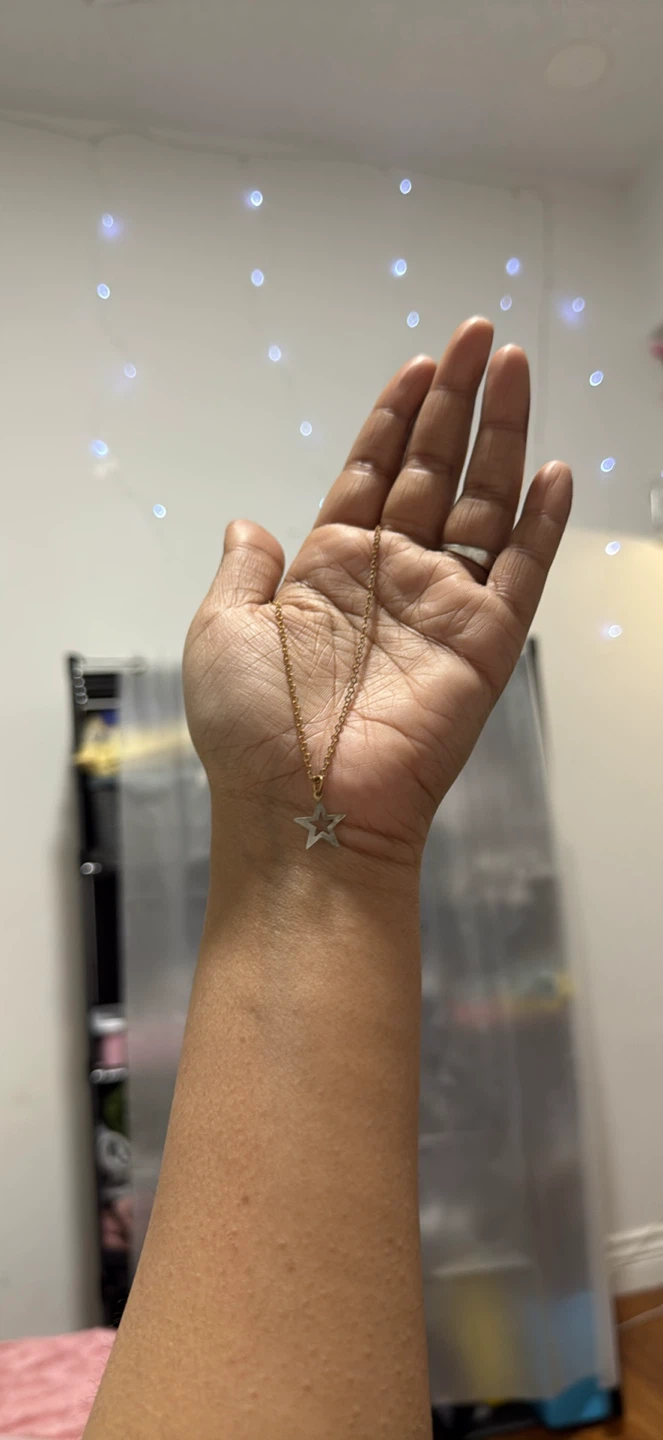 Gold-tone Star Pendant Necklace - photo 3