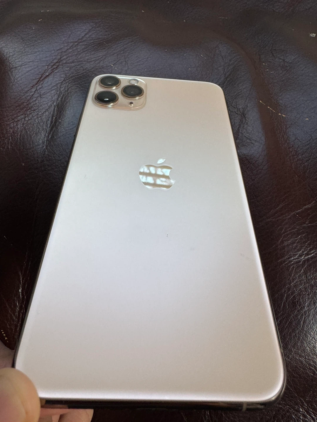 iPhone 11 Pro Max – 512GB – Unlocked- Gold - photo 3