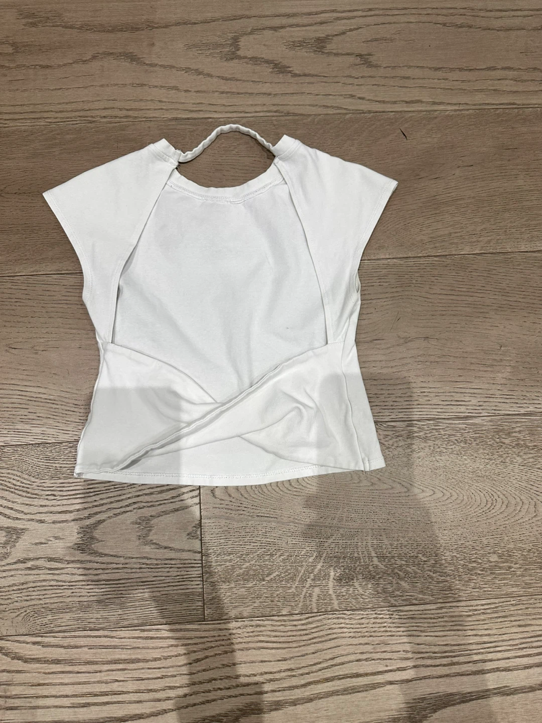 Ardennes White Twisted Back Top small - photo 2