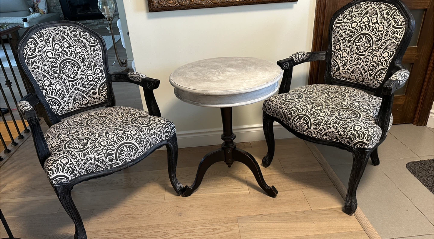 Set of 2 French Provincial Armchairs with Accent Table - photo 5