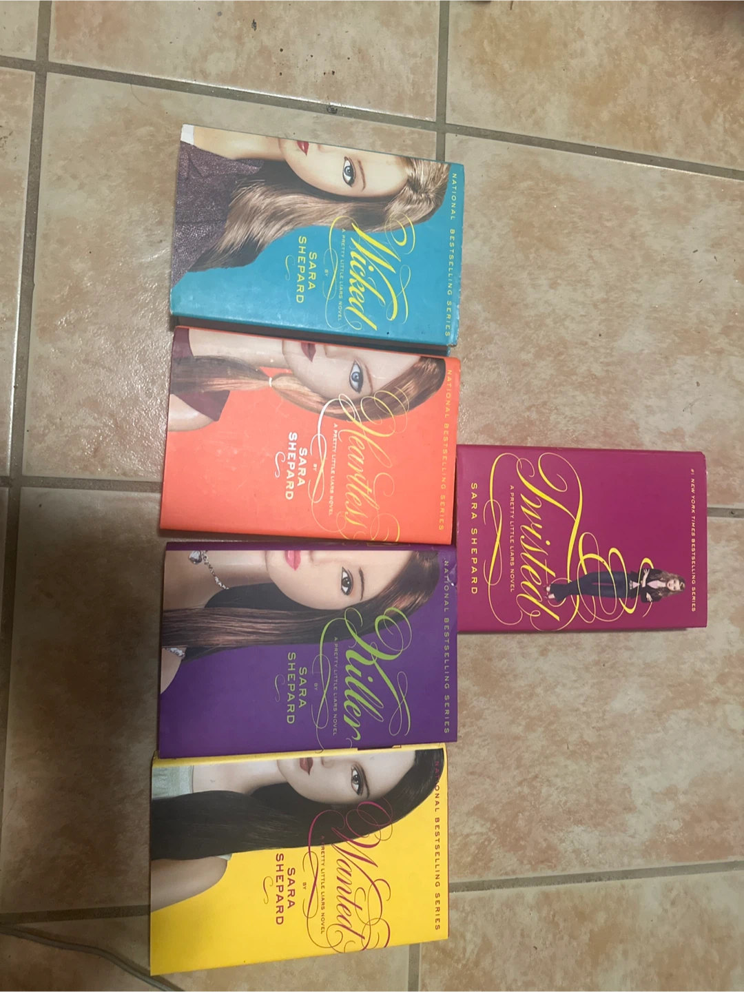 Sara Shepard Pretty Little Liars Book Collection