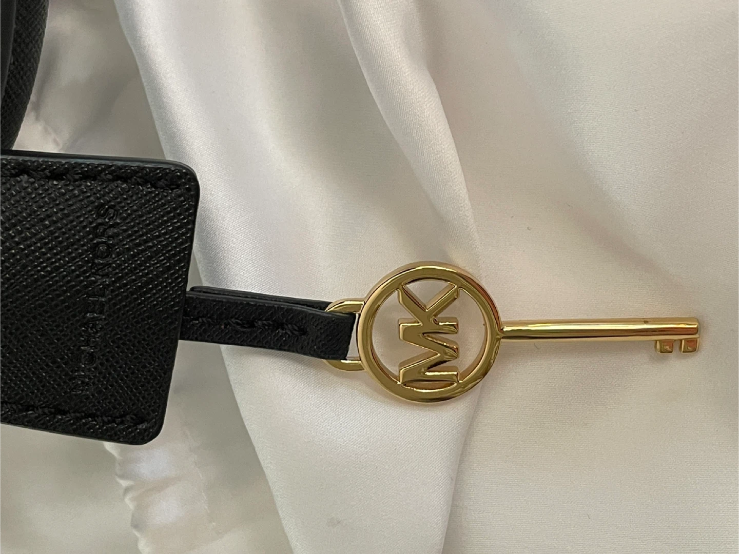 Michael Kors Black Leather Hamilton Bag - photo 3