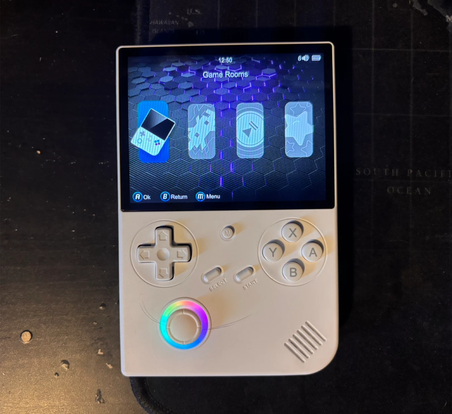 Anbernic RG40XXV Handheld Game Console - White - photo 3