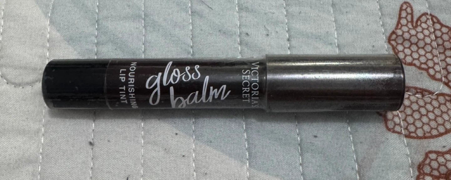 Victoria's Secret Gloss Balm Lip Tint - Fearless$8