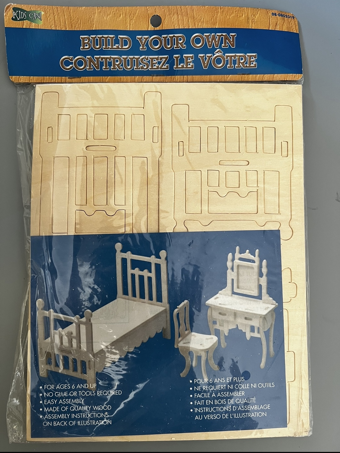 New-Kids Can! Build Your Own Dollhouse Furniture Kit