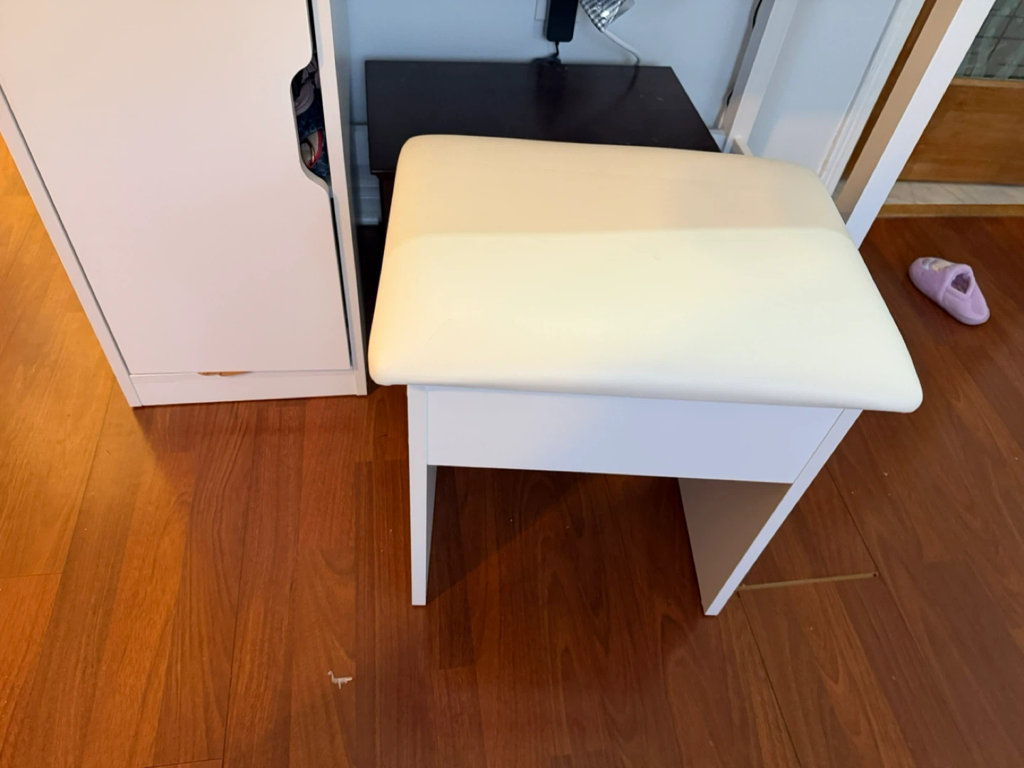 White Vanity Desk with Mirror and Stool - photo 3