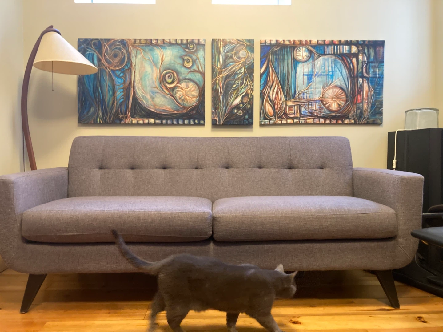 excellent and cute Grey Couch - photo 2