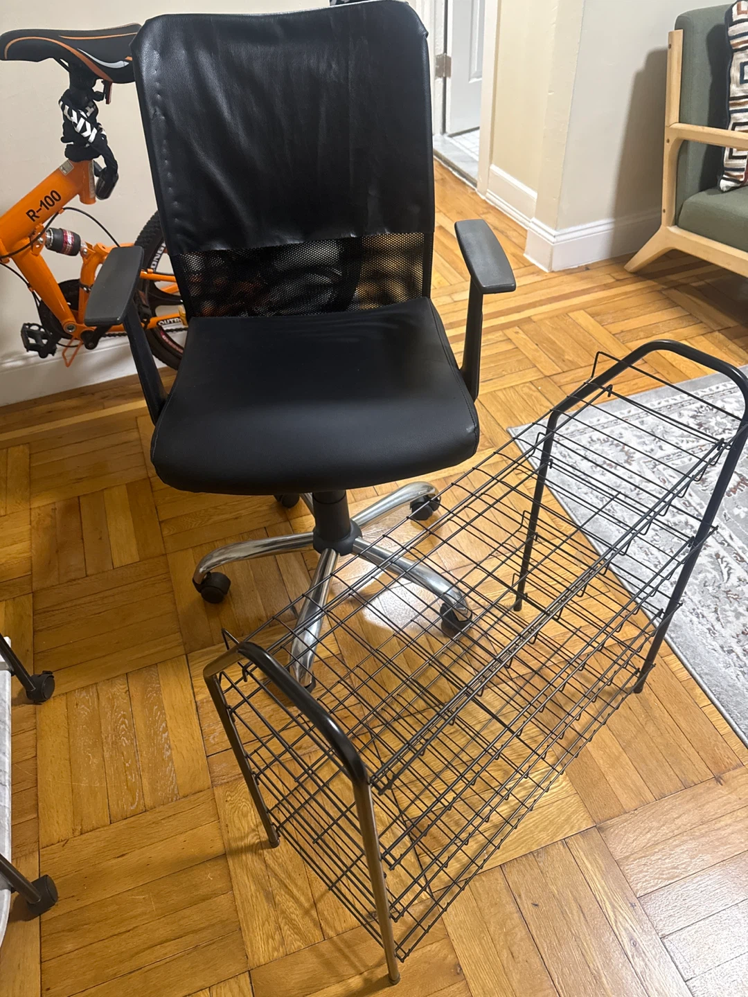 Black Mesh Back Office Chair