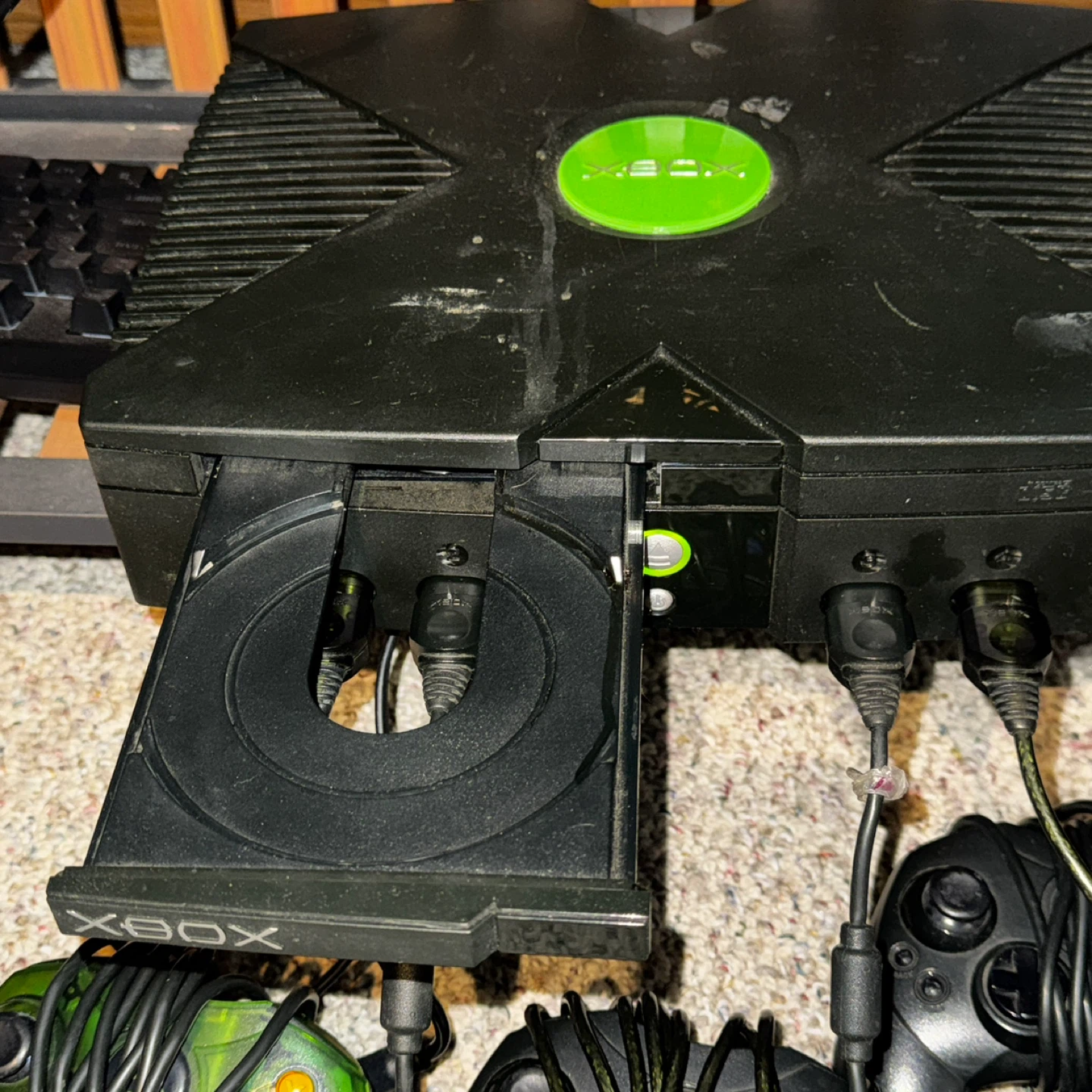 Original Xbox Console with 4 Controllers - photo 3