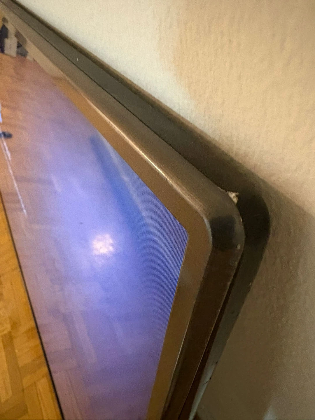 LG 55" Smart TV - photo 2