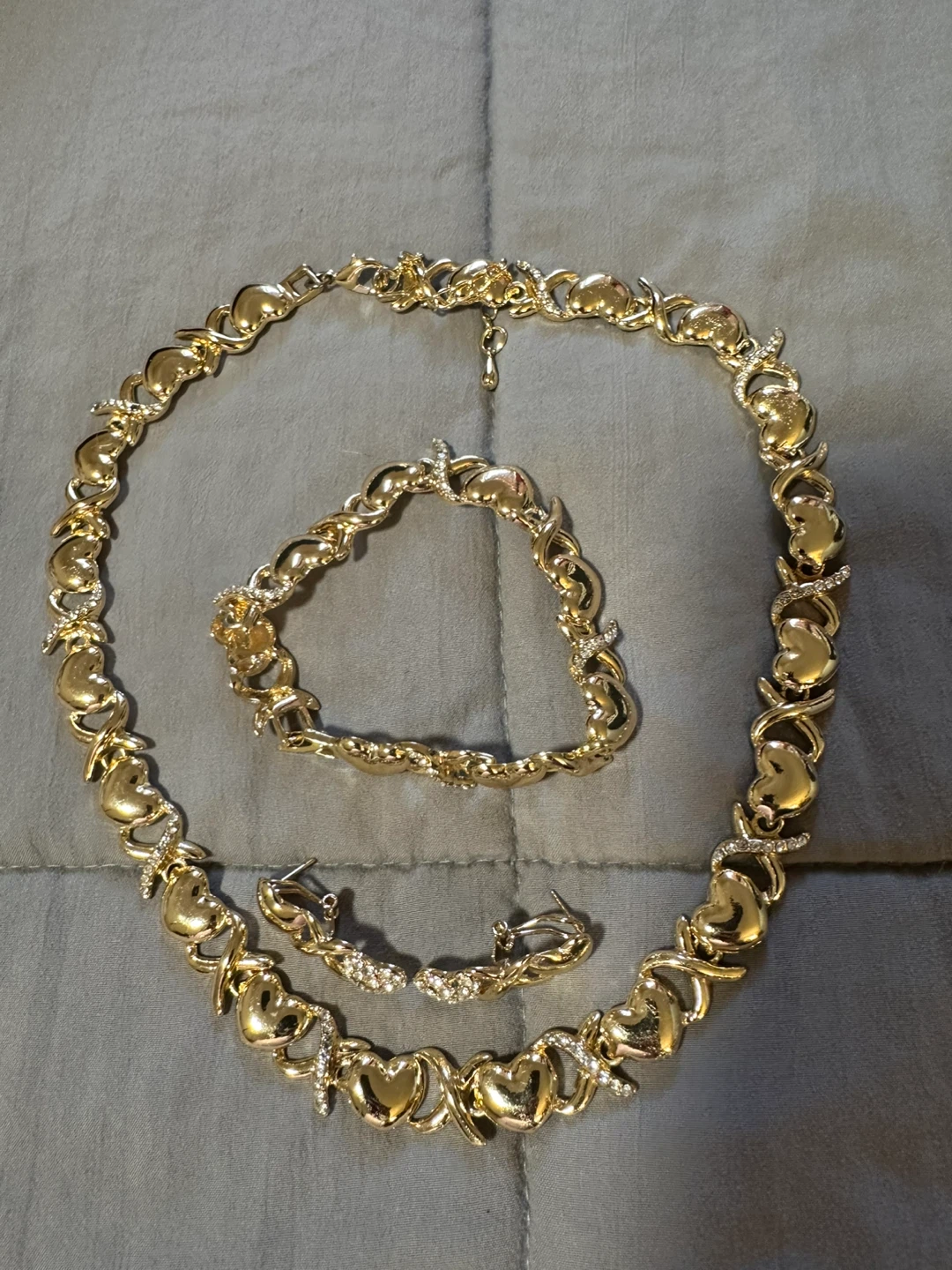 Gold Tone "XOXO" Heart Necklace Bracelet and Earrings Set