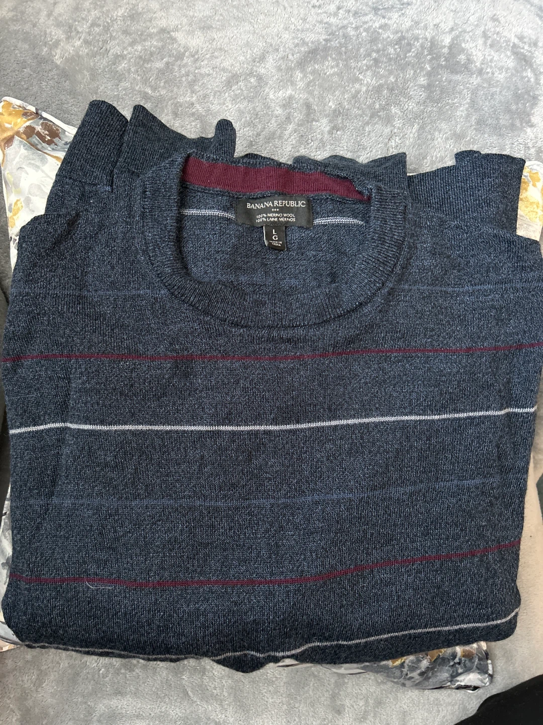 Banana Republic Men's Crew Neck Sweater - Size Large