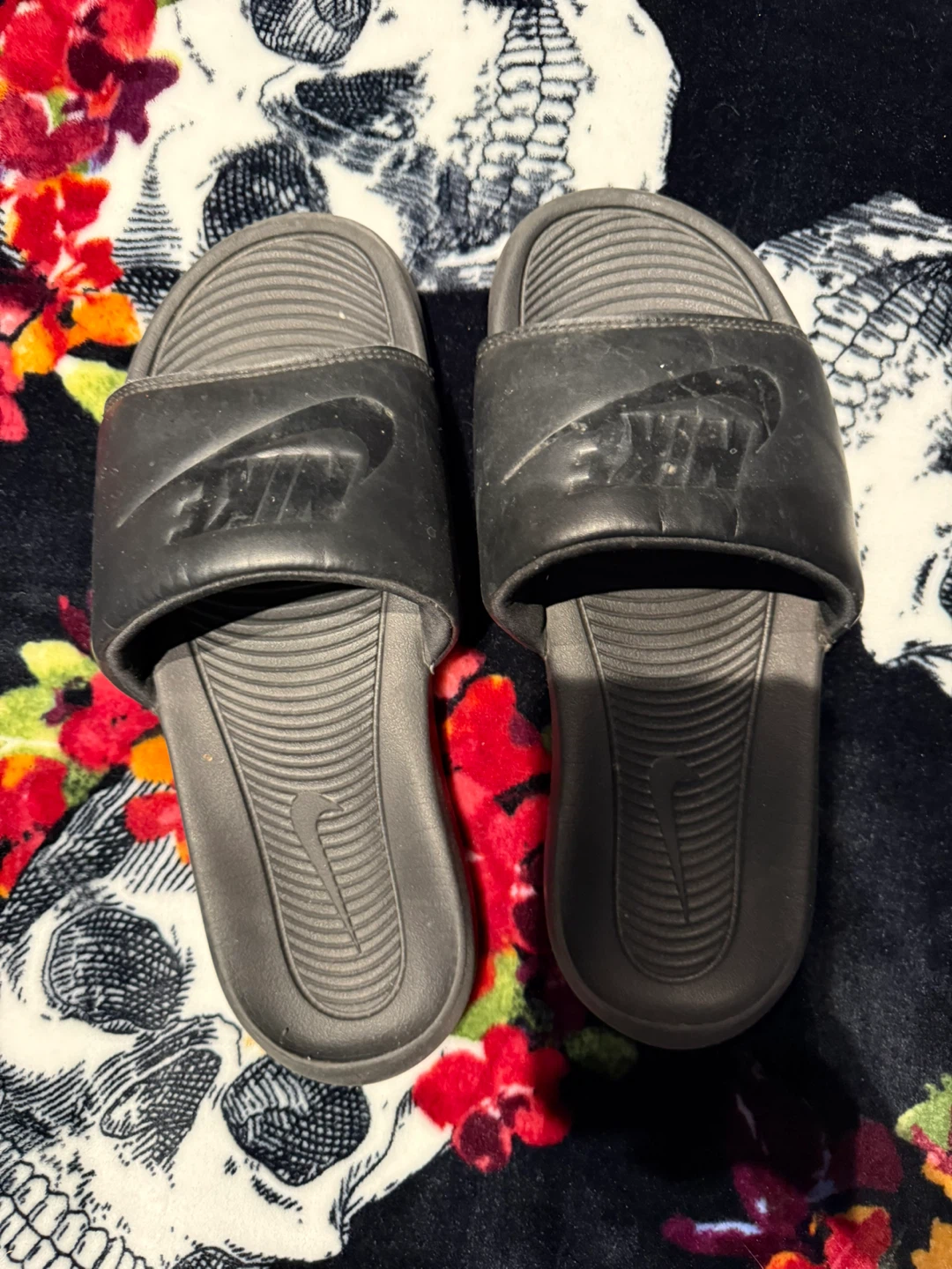 Nike Slides - Black