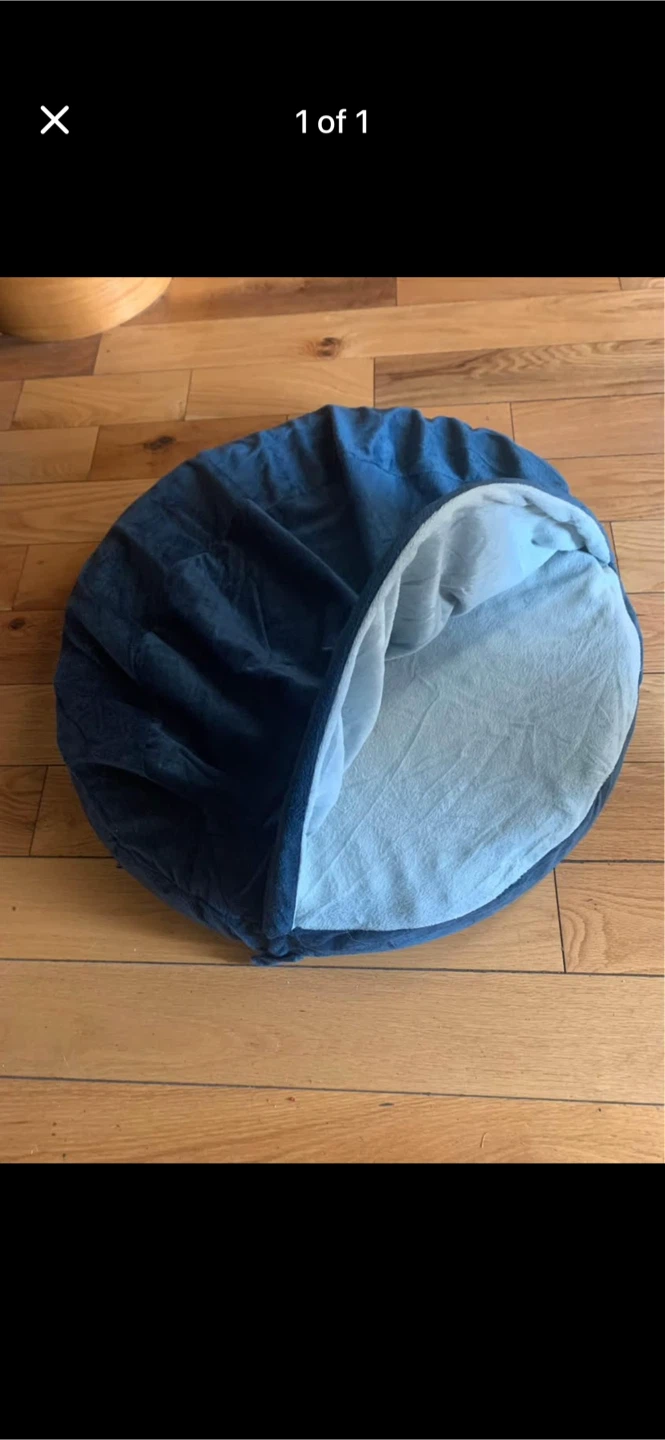 Blue pet bed