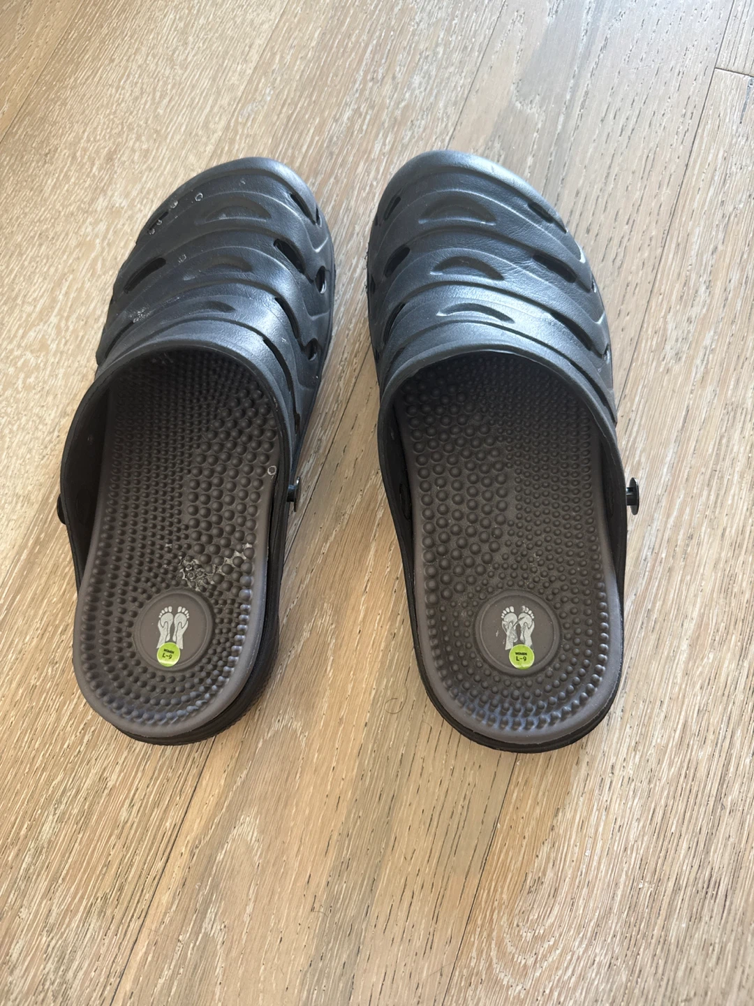 Black Comfort Massage Clogs - Size 41. Size 7