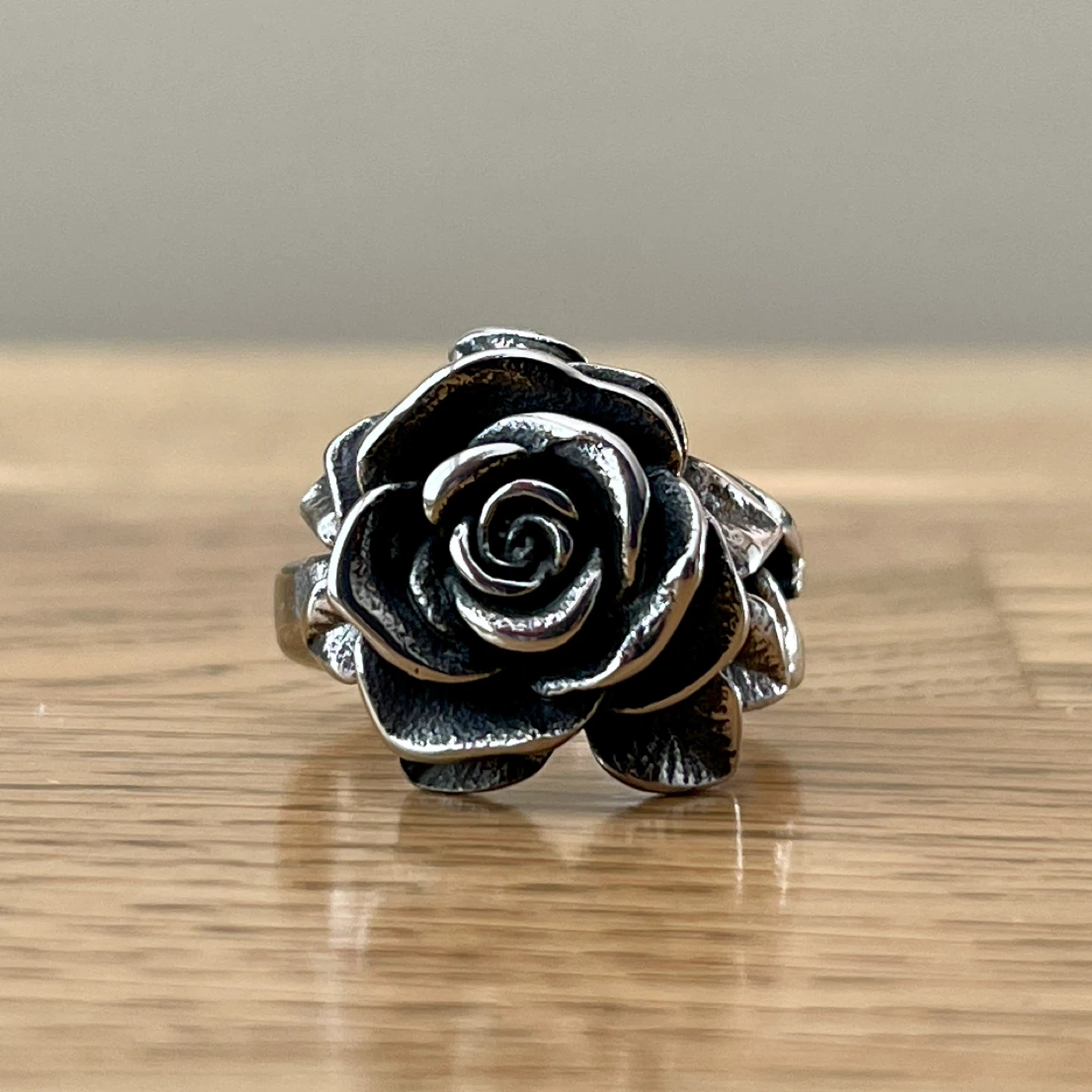 Rose titanium ring (size 7) - photo 2